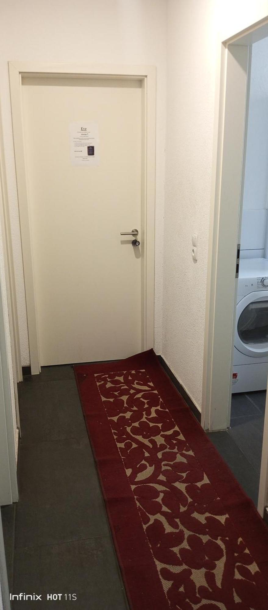 Anna Zimmer Familienzimmer Mit Gemeinschaftskueche Im Zentrum Von Heilbronn
