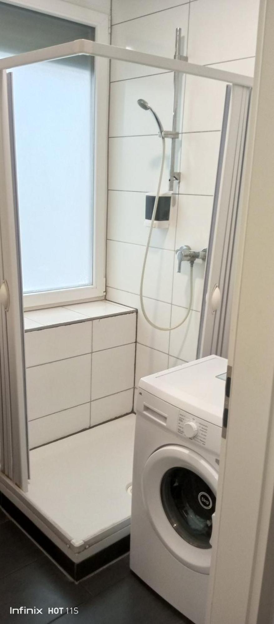 Homestay Anna Zimmer Familienzimmer Mit Gemeinschaftskueche Im Zentrum Von Heilbronn *
